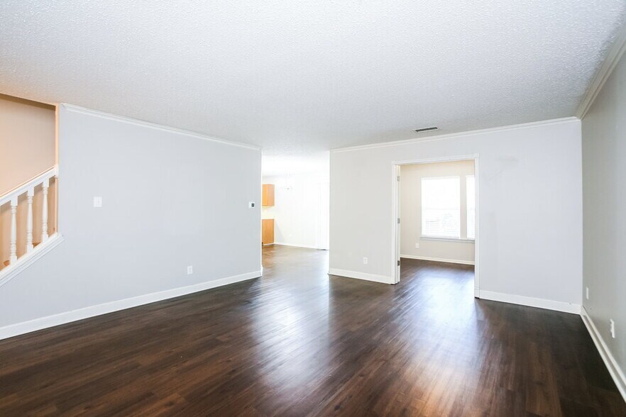 Building Photo - 9913 Boysenberry Dr