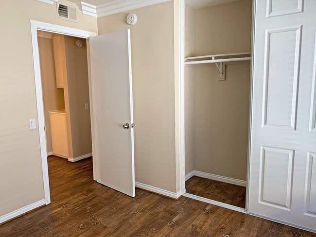 Building Photo - For Lease – Beautiful 2 Bed, 2 Bath Condo in Northwood Horizon | $3,195/month