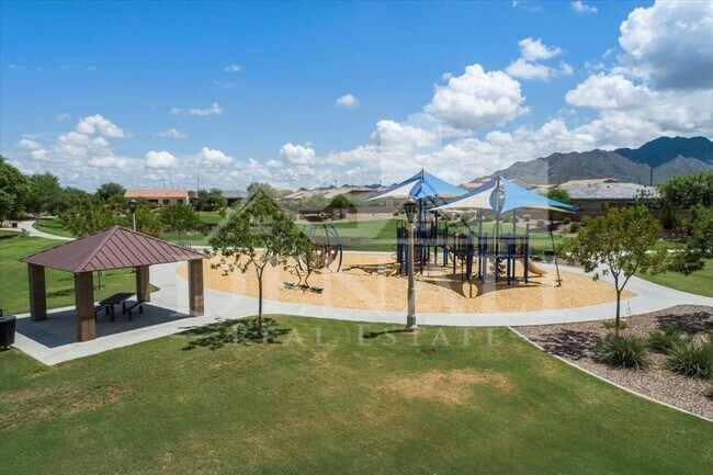 Building Photo - 7826 S Peppertree Dr