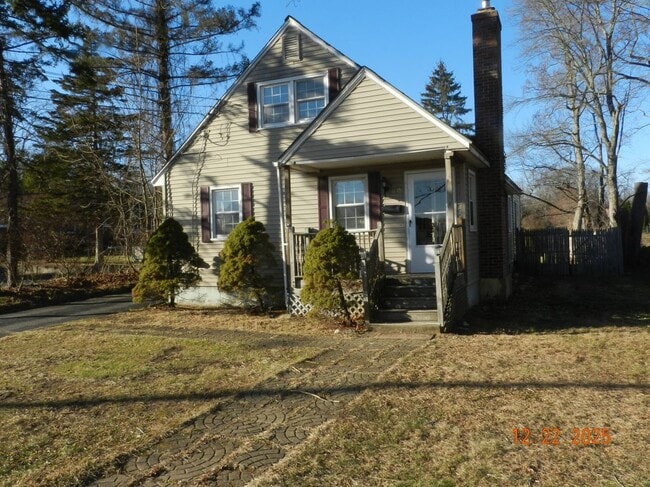 Building Photo - 10 Poplar St