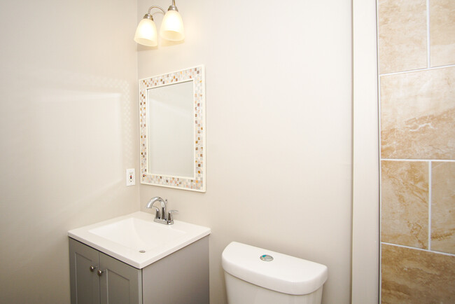 Building Photo - 3615 Marymont Dr NW