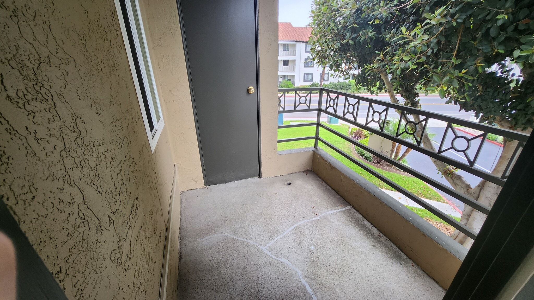 Building Photo - 7425 Charmant Dr