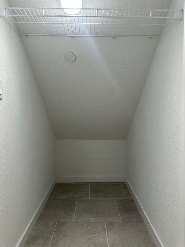 Building Photo - Welcome To This Charming Two-Story Home Ne...