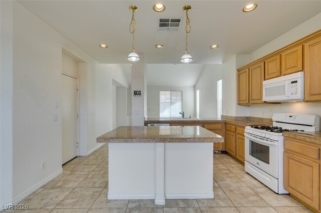 Building Photo - 2832 Glistening Grove Ave