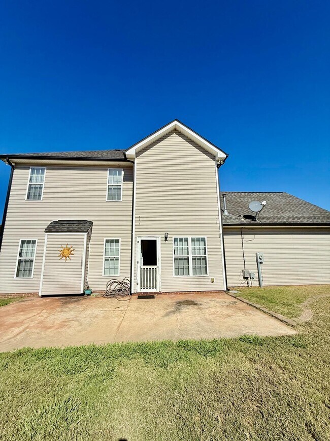 Building Photo - 3007 Hemby Commons Pkwy