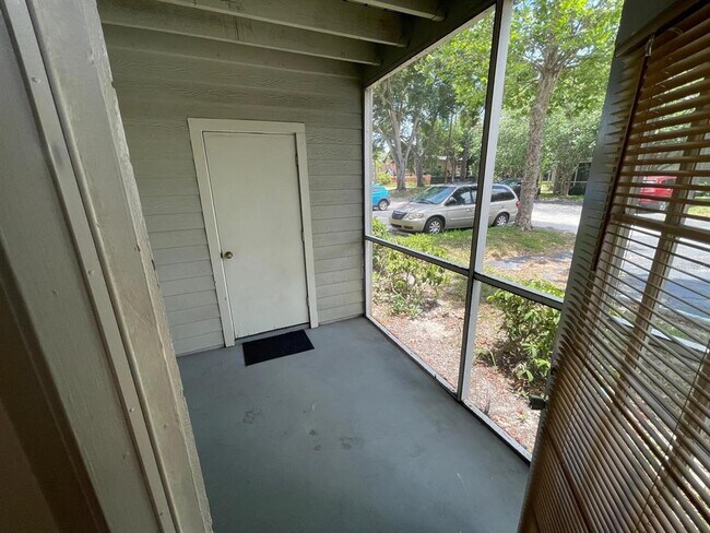 Building Photo - 6082 Westgate Dr