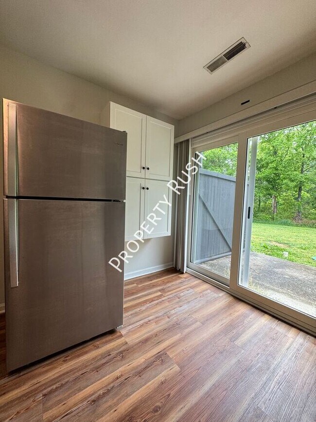 Building Photo - 8740 Millard Lee Ln