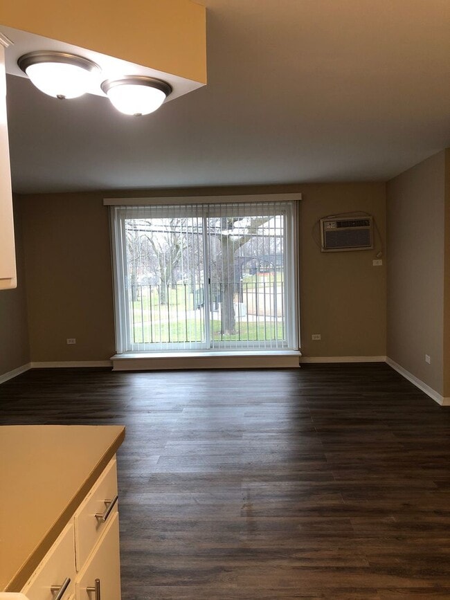 Building Photo - 6324 W 63rd St