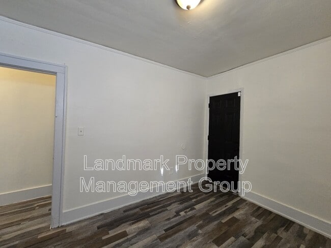 Building Photo - 14400 Rutherford St