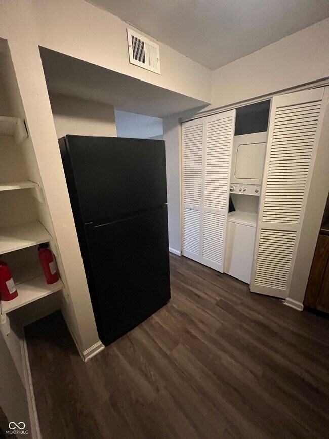 Building Photo - 1310 Millerwood Ct