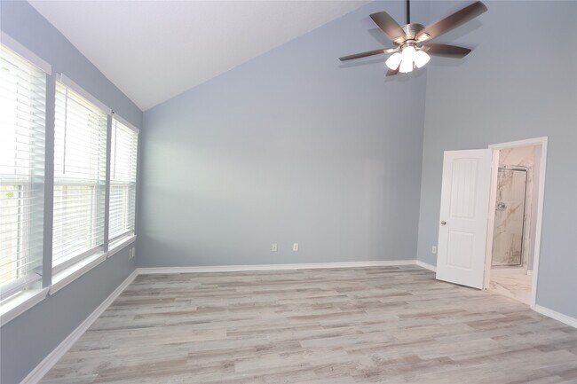 Building Photo - 9218 Mission Arbor Ln