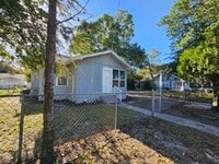 Building Photo - Spacious 3BR/2BA Home with Modern Amenities and Fenced Yard