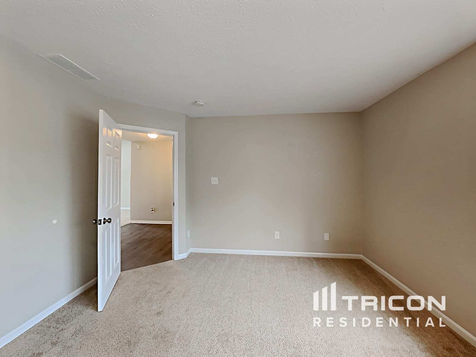 Building Photo - 11905 Breta Ct