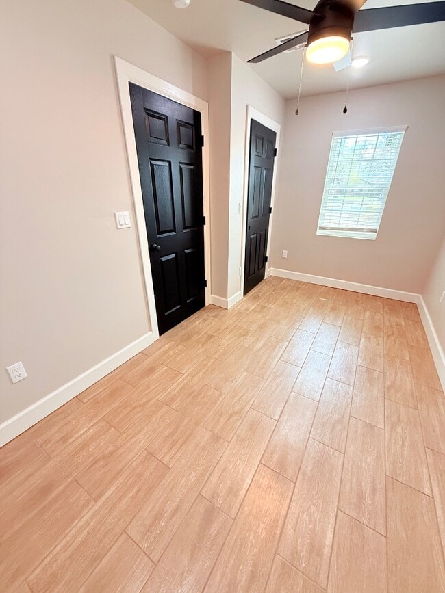 Building Photo - 5909 NW 40th St