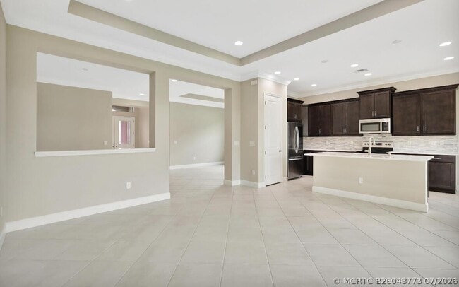 Building Photo - 15684 Goldfinch Cir