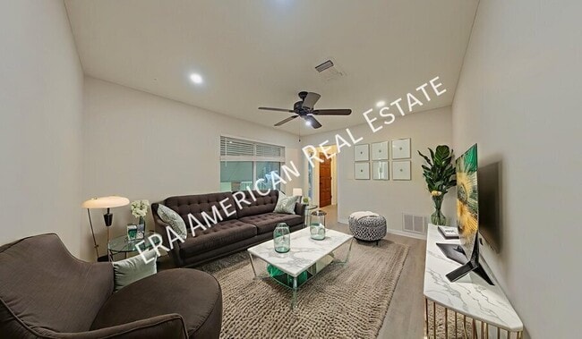 Building Photo - 6 Poquito Rd