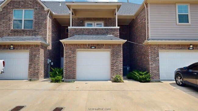 Building Photo - 2003 Harvey Mitchell Pkwy S