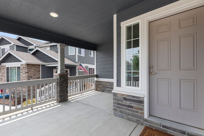 Building Photo - 3 Bedroom 2 1/2 Bath in Loveland