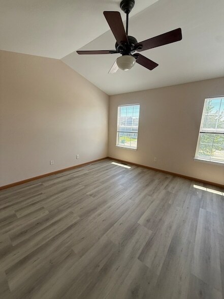 Building Photo - 757 Bayles Dr