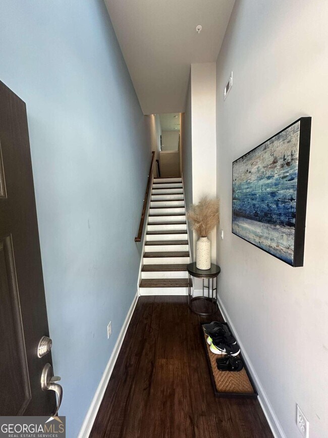 Building Photo - 1508 Slopeside Loop SE