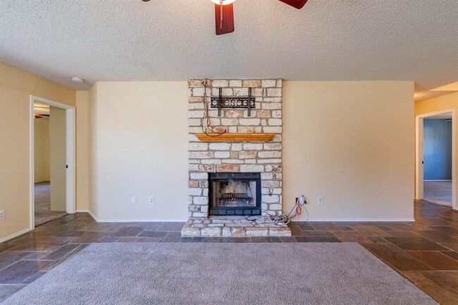 Building Photo - 10413 Hess Dr