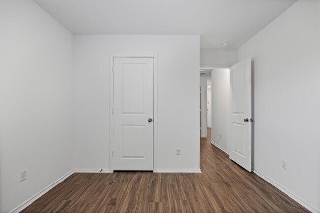 Building Photo - 364 Gabbro Gdns