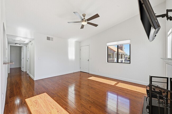 Building Photo - Status: Accepting Applications