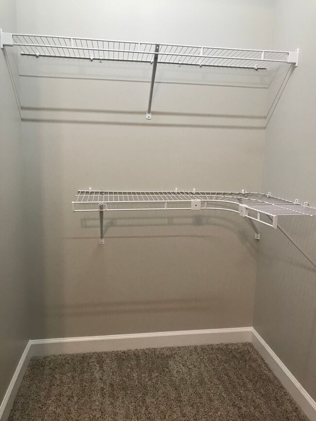 Building Photo - Super Sweet on Streamwood