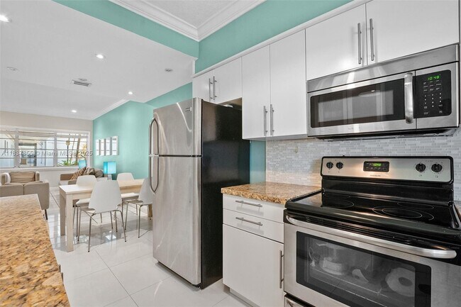 Building Photo - 2200 S Ocean Dr
