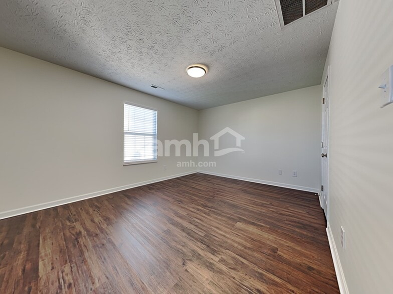 Building Photo - 5810 Matalin Ln