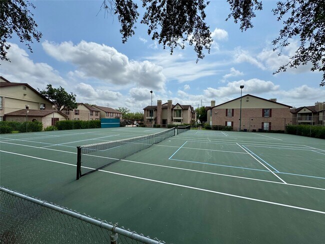 Building Photo - 2120 El Paseo St