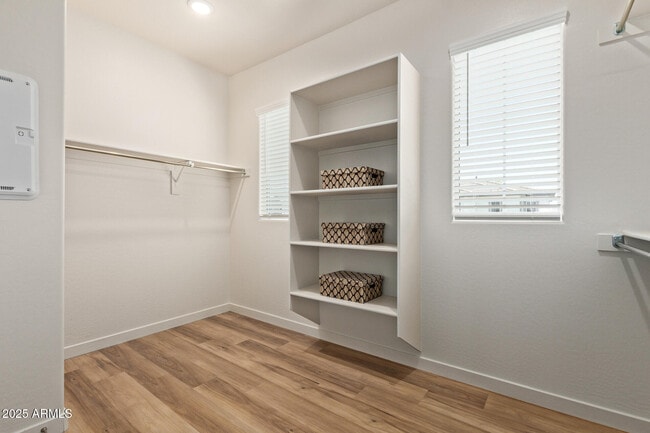Building Photo - 1511 W Sierra Vista Dr
