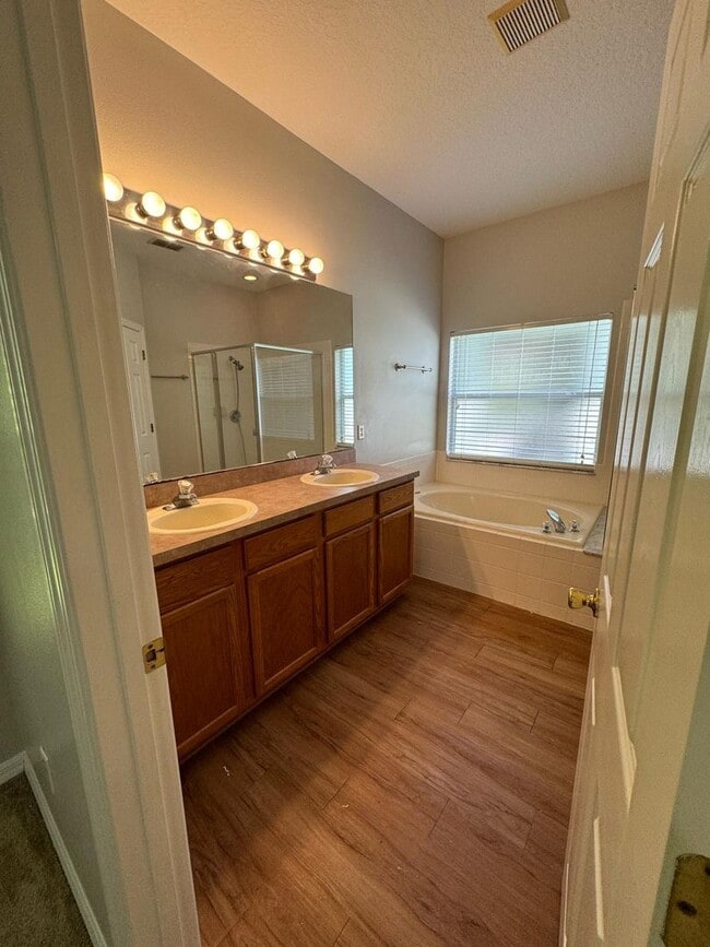 Building Photo - Avalon Lakes: 3 Bedroom, 2 Bathroom, 2 Car Garage home