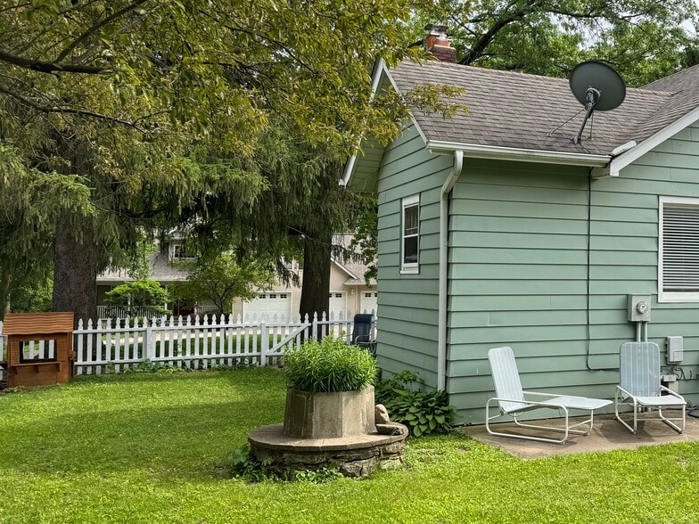 Building Photo - 124 Highland Dr