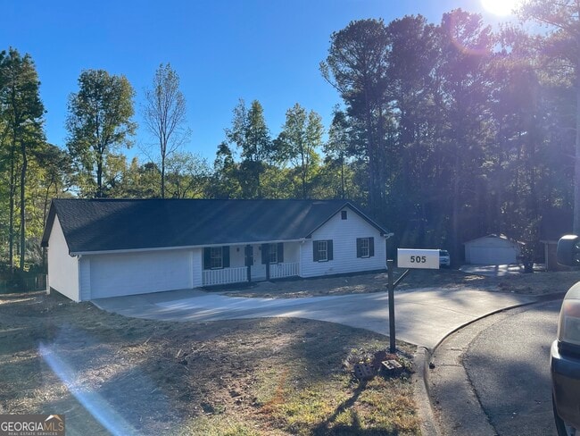 Building Photo - 505 Ironwood Ct SE
