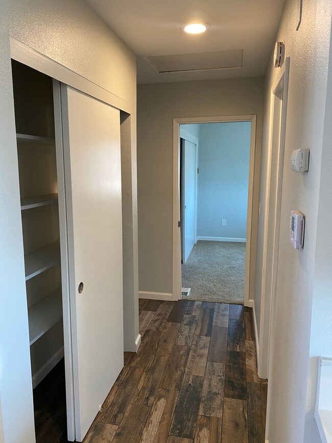 Building Photo - Peaceful and Spacious Rural Property for Rent