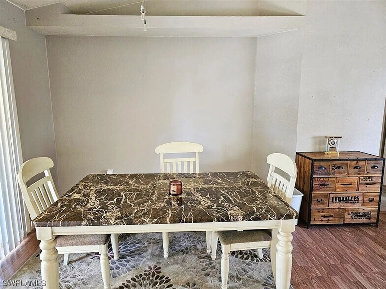 Building Photo - 3003 Nadine Ln