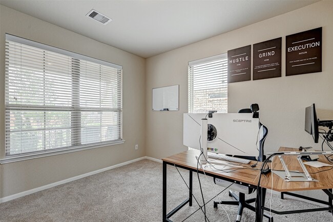 Building Photo - 9526 Bonbrook Bend Ln