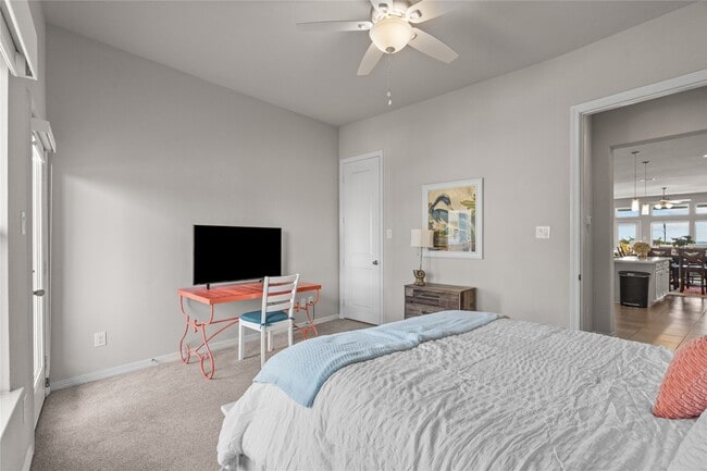 Building Photo - 715 Bayshore Dr