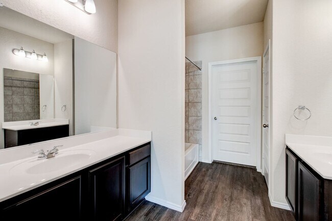 Building Photo - 15219 Selene View