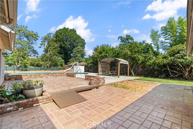 Building Photo - 5835 Jumilla Ave