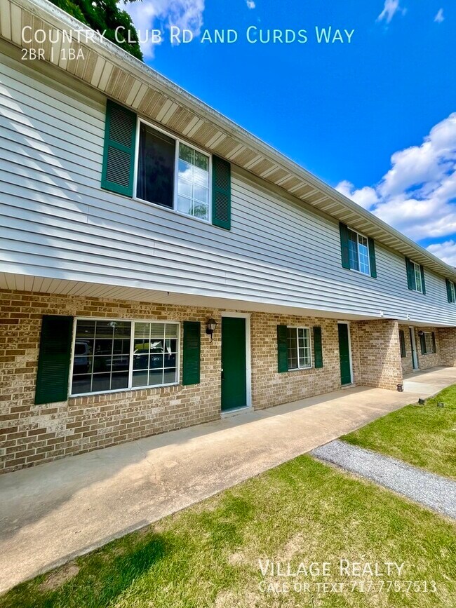 Building Photo - 671 Country Club Rd
