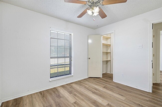 Building Photo - 3719 Furneaux Ln