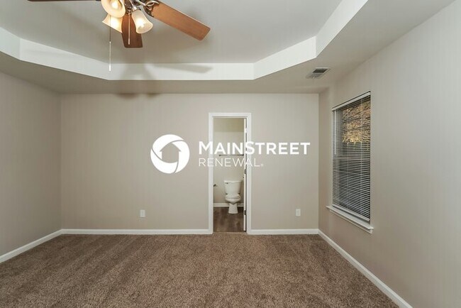 Building Photo - 3 Bedroom Pet-Friendly Home in PELL CITY, AL with Main Street Renewal