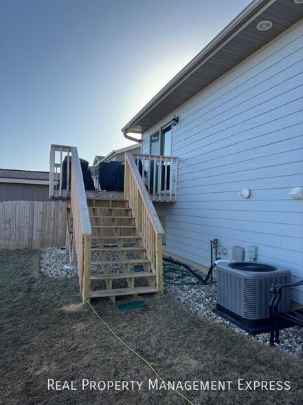 Building Photo - 4 Bedroom 3 Bathroom Home for Rent