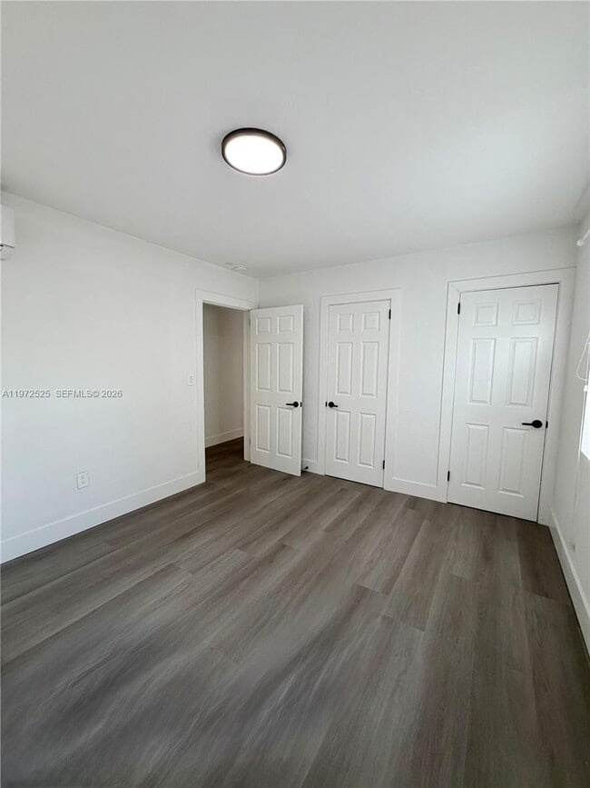 Building Photo - 11 Sidonia Ave