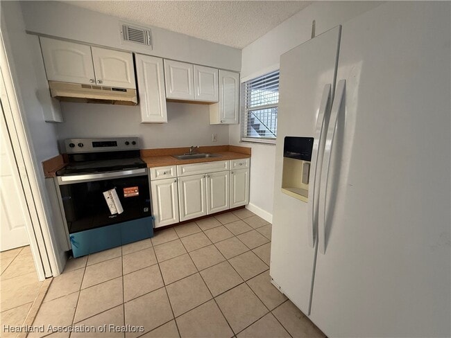 Building Photo - 249 S Commerce Ave