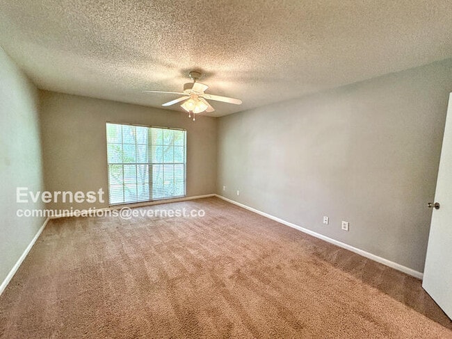 Building Photo - 9705 Cypress Shadow Ave