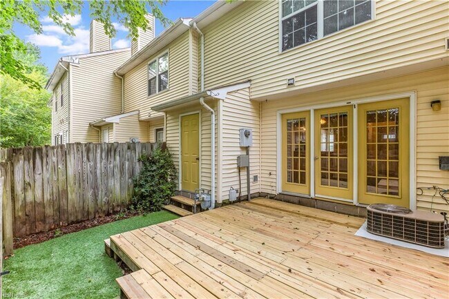 Backyard - 618 Nottaway Dr