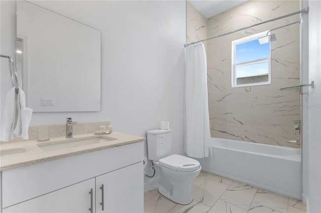 Building Photo - 312 Famagusta Dr